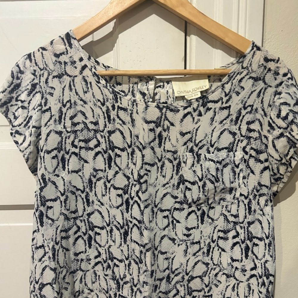 100% Silk Cynthia Rowley snakeskin pattern black